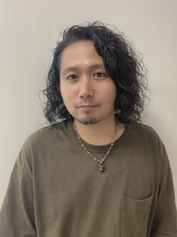 服部 秀正 スタッフ紹介 美容室 大阪 兵庫 京都 三重 ヘアーズベリーホームページ